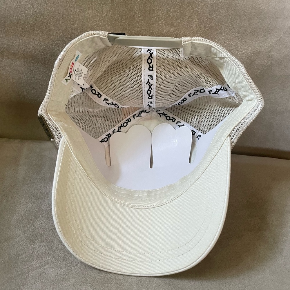 ROXY Trucker Hat - Picture 3 of 3